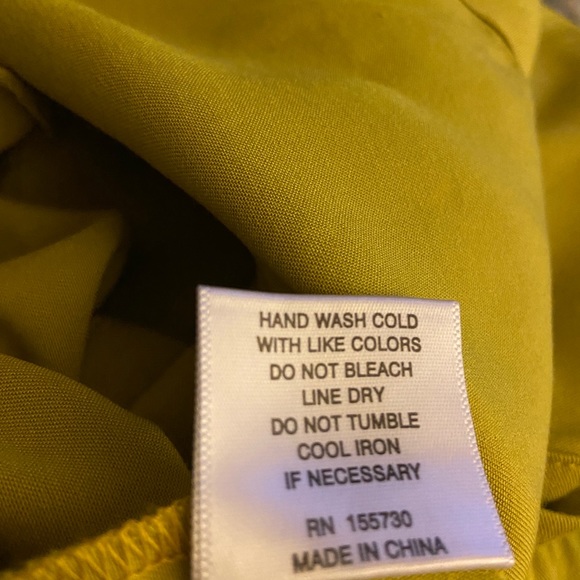 Rose + Olive chartreuse cap sleeve top 2X - Picture 4 of 4